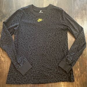 EUC Nike grey leopard long sleeve shirt